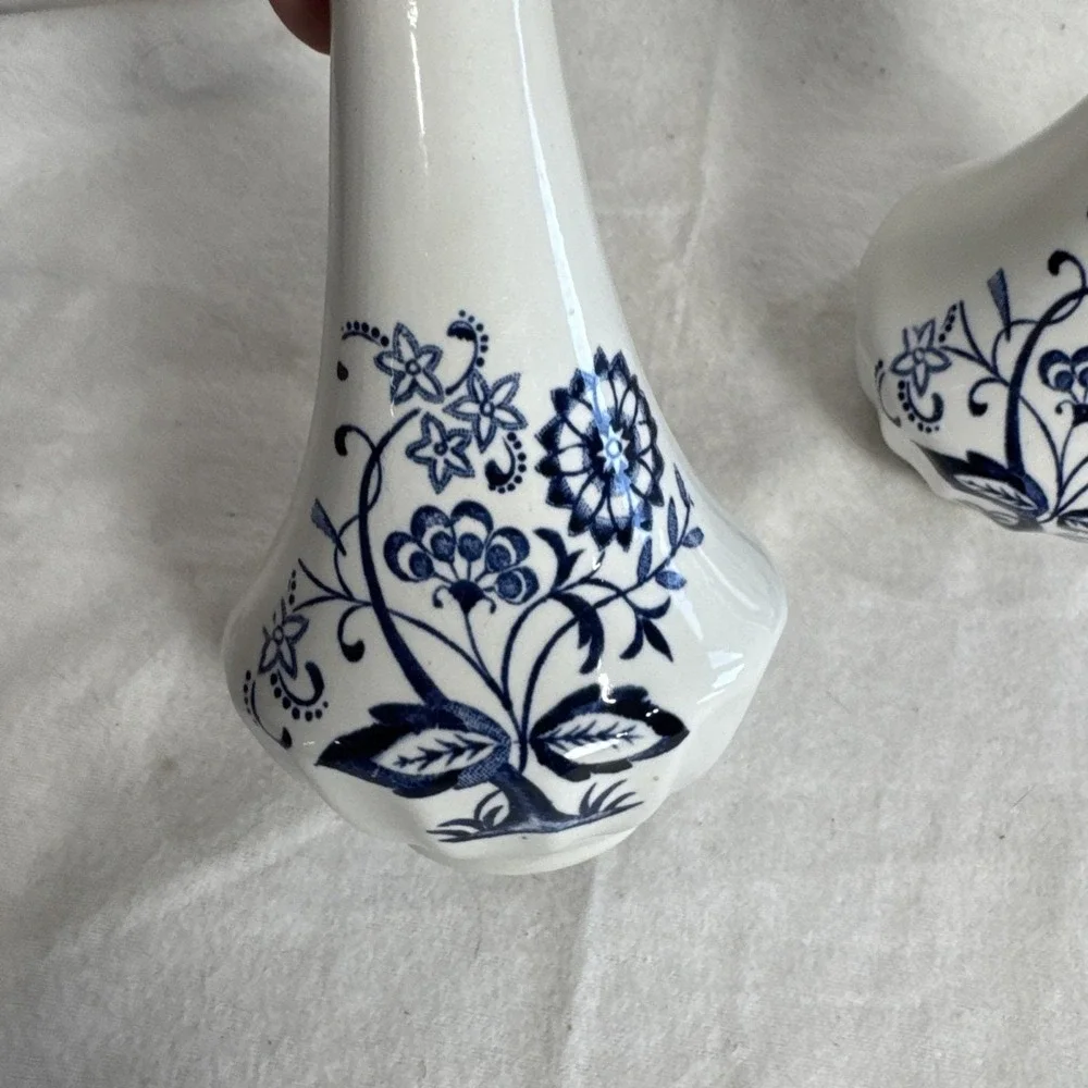 Vintage J&K Meakin Blue Onion Salt & Pepper Shaker Set 5.25